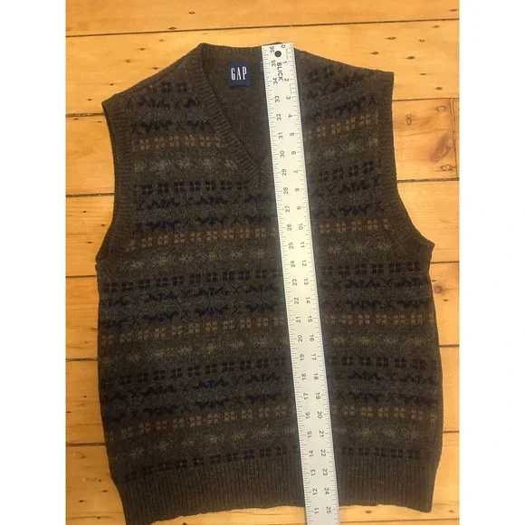 cozy grandpa 90s Vintage Gap 100% wool sweater vest - Picture 5 of 7